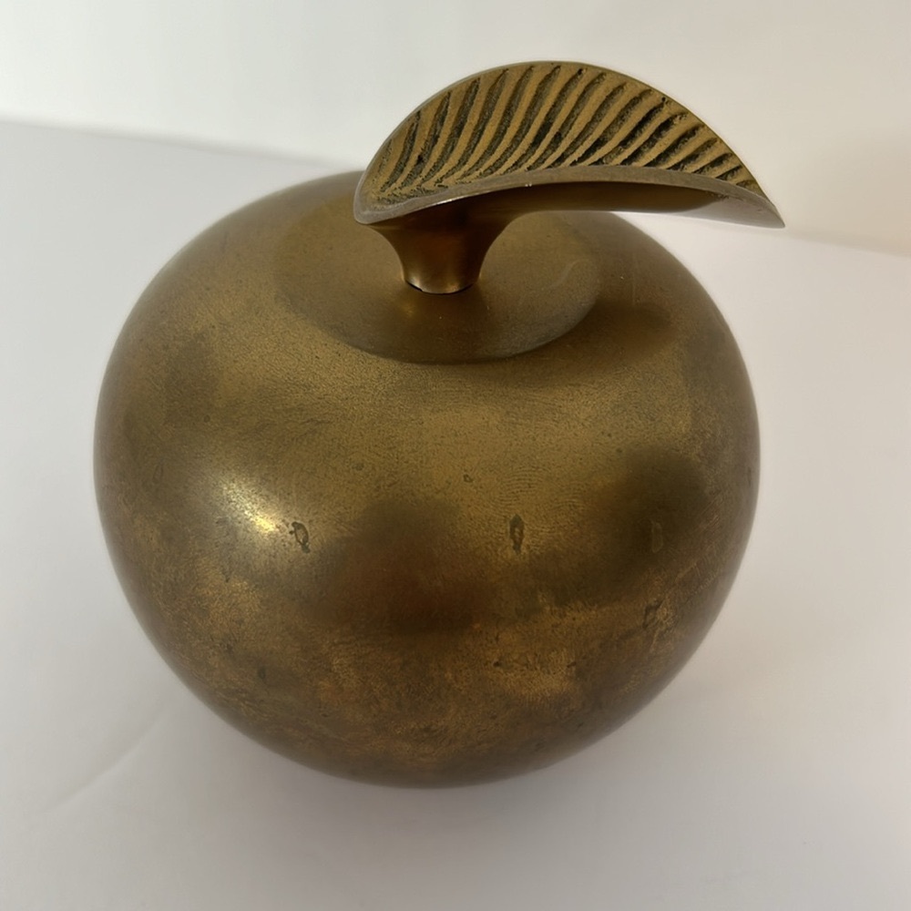 The Master Teacher Vintage Handcrafted MCM Brass Patina Apple Decor Paperweight